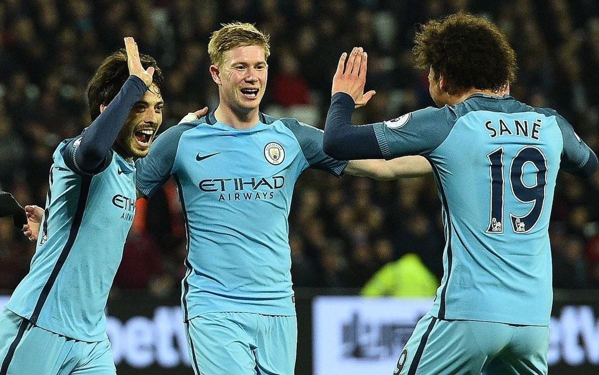 曼联红魔主场零封埃弗顿（红魔曼联坐镇老特拉福德零封埃弗顿）