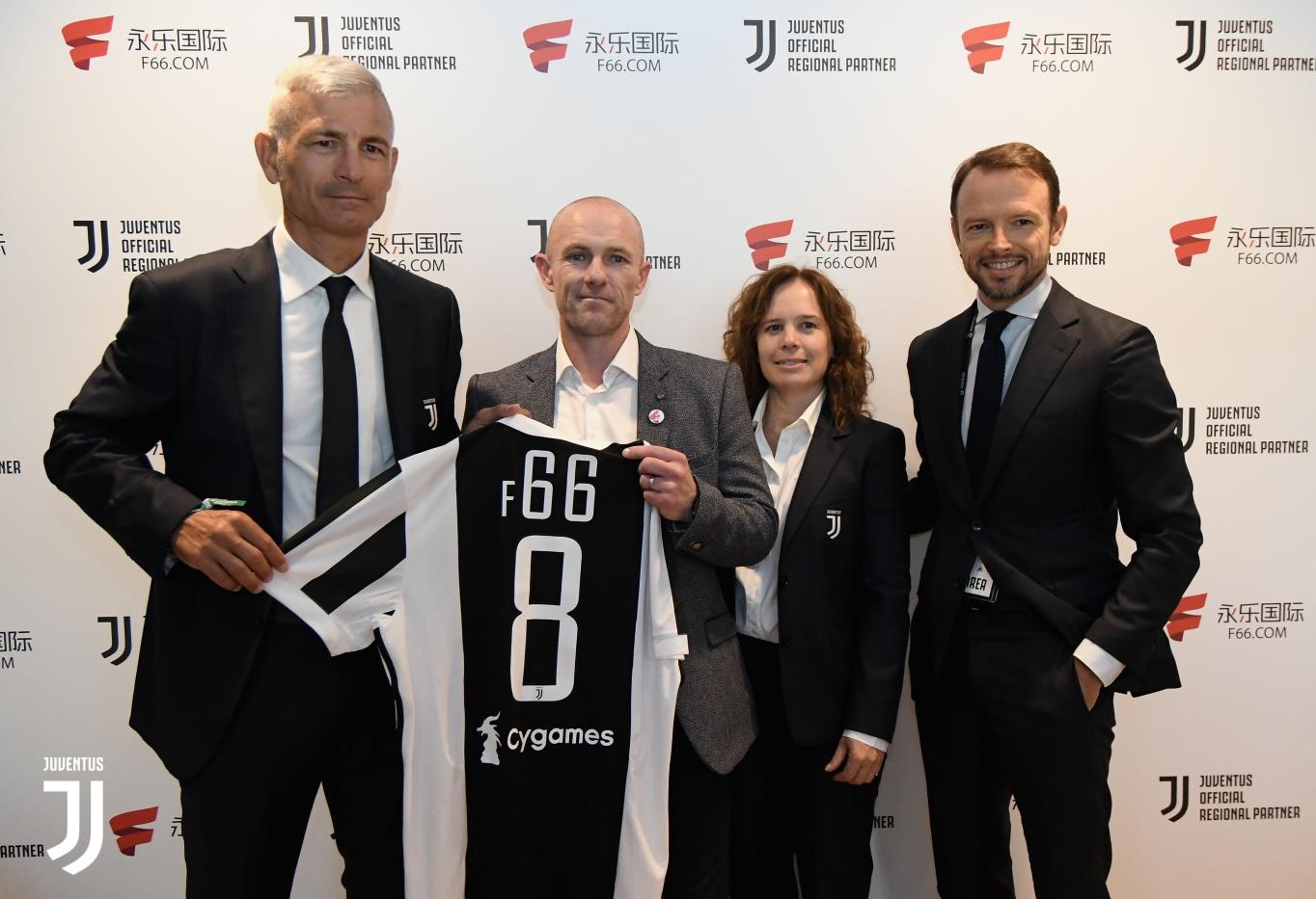 记者：阿隆索未进更衣室，卡瓦哈尔批裁判反被回呛是荒谬借口（记者称阿隆索未进更衣室，卡瓦哈尔质疑裁判被回击：荒谬借口）