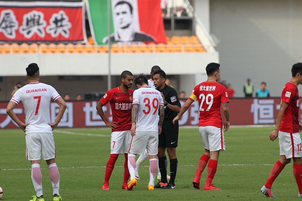 萨拉赫的美国梦：MLS还是新起点？（萨拉赫逐梦美国：MLS会是新的起点吗？）