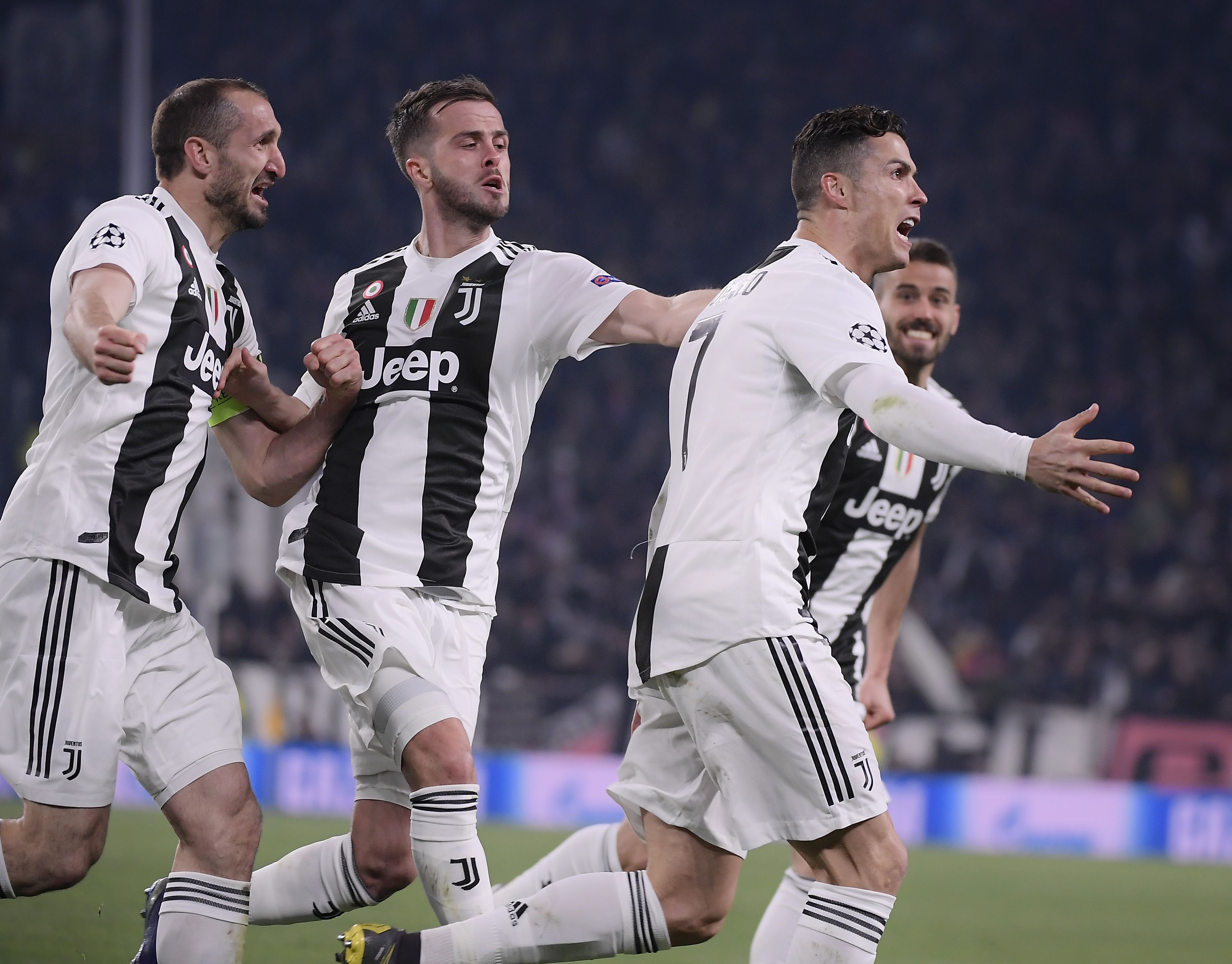 板仓滉：后防线以零失球为目标，战加纳和玻利维亚肯定不轻松（板仓滉：目标零封后防，迎战加纳与玻利维亚并不轻松）