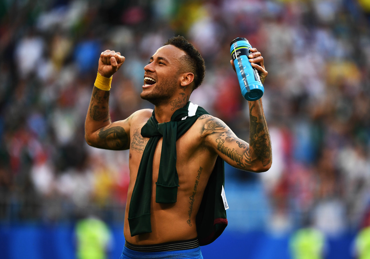 欧冠：巴黎大胜曼联 内马尔建功（欧冠：巴黎完胜曼联，内马尔破门）