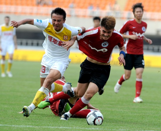 懂球妹采访：她是切尔西球迷，最喜欢阿扎尔和坎特（懂球妹专访：切尔西拥趸，最欣赏阿扎尔与坎特）