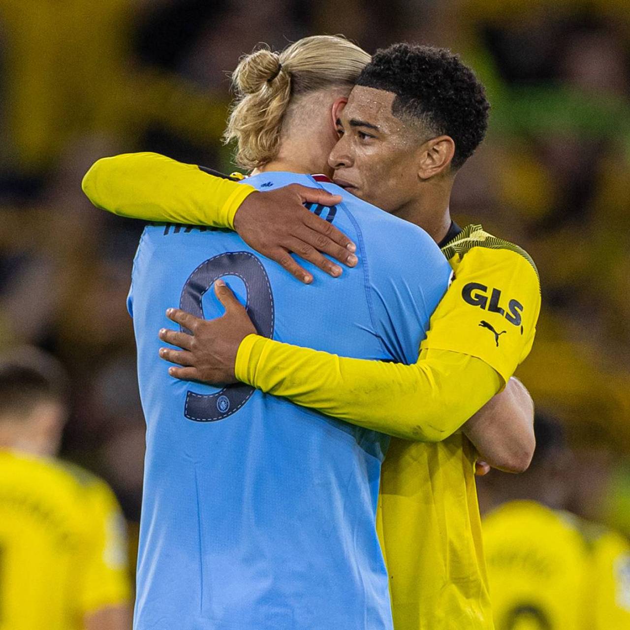 川超联赛公布多起争议判罚评议结果，多位裁判被停哨（川超联赛通报多起争议判罚评议，数名裁判遭停哨处理）