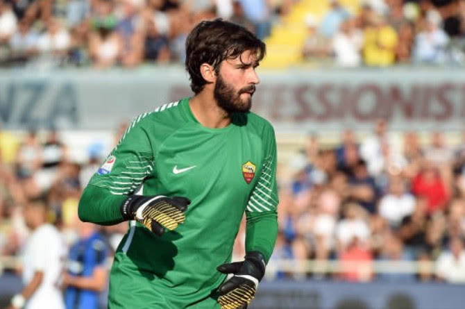 全市场：尤文与那不勒斯对格雷茨卡有意，正关注其续约情况（全市场：尤文和那不勒斯有意格雷茨卡，正密切关注其续约进展）